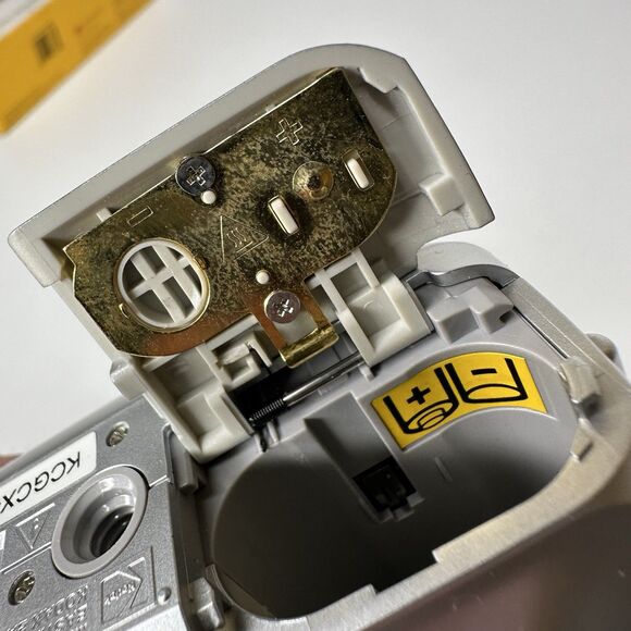 Kodak EasyShare CX7300 Digital Camera 3.2 MP, Manual, Cord, Dock, Box WORKS - Picture 10 of 16